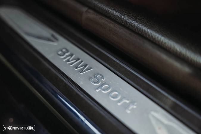 BMW 318 d Line Sport - 16
