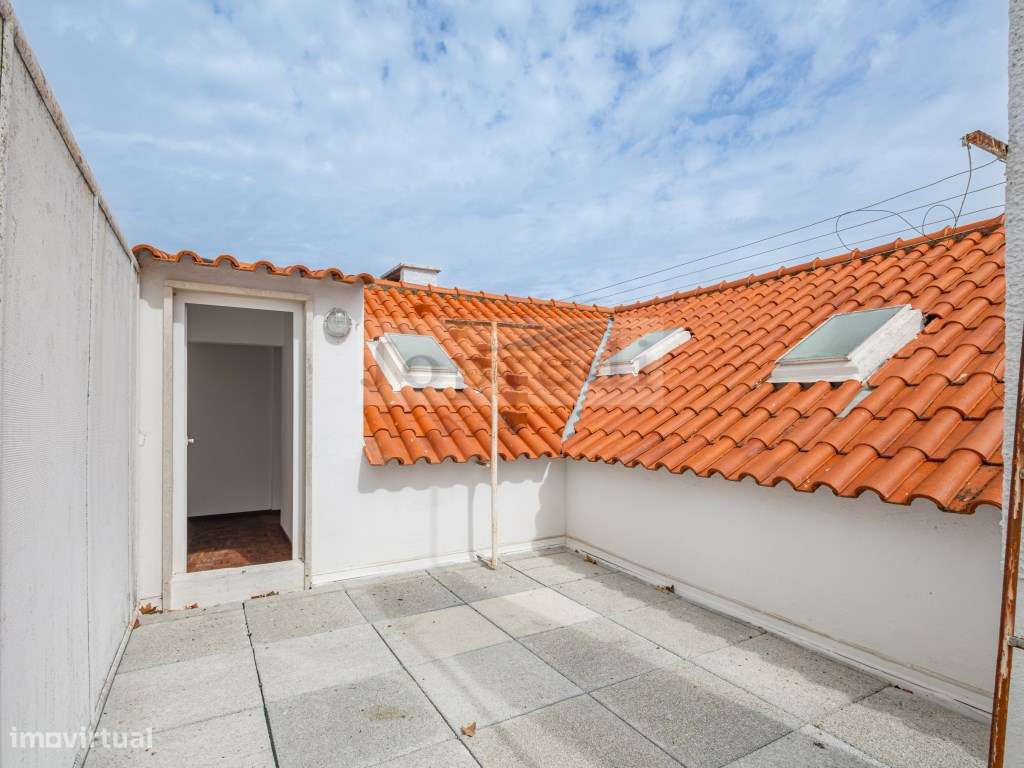 T2 + 5 Duplex Centro de Carcavelos-27