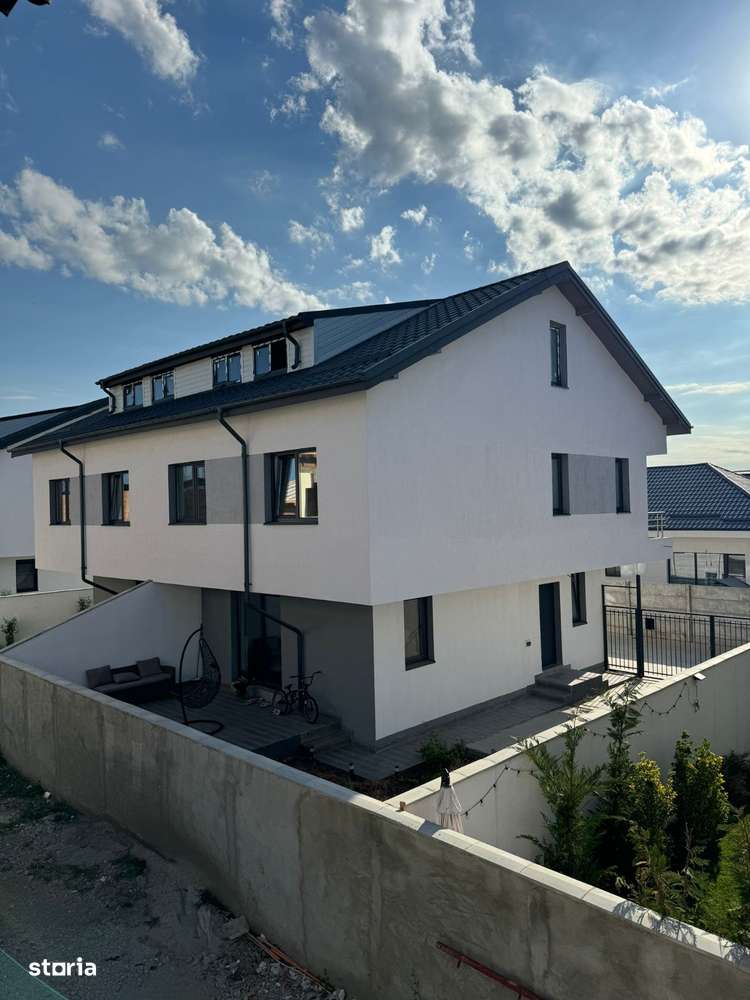 Vila duplex spațioasă, zonă liniștită, aproape de București–164.000 € - Imagine principală: 1/14