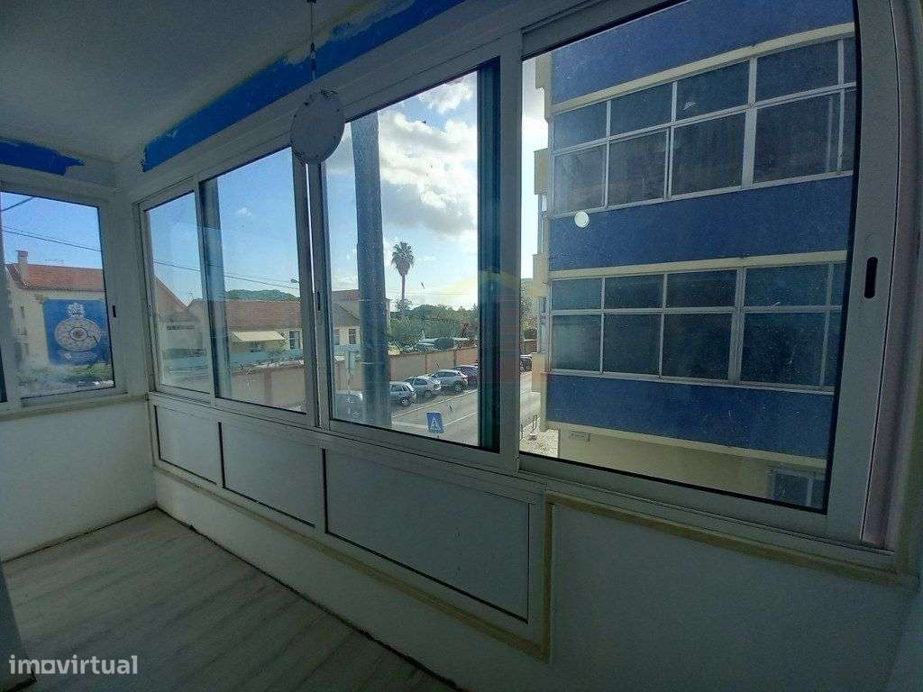 Apartamento T4 no Laranjeiro-23