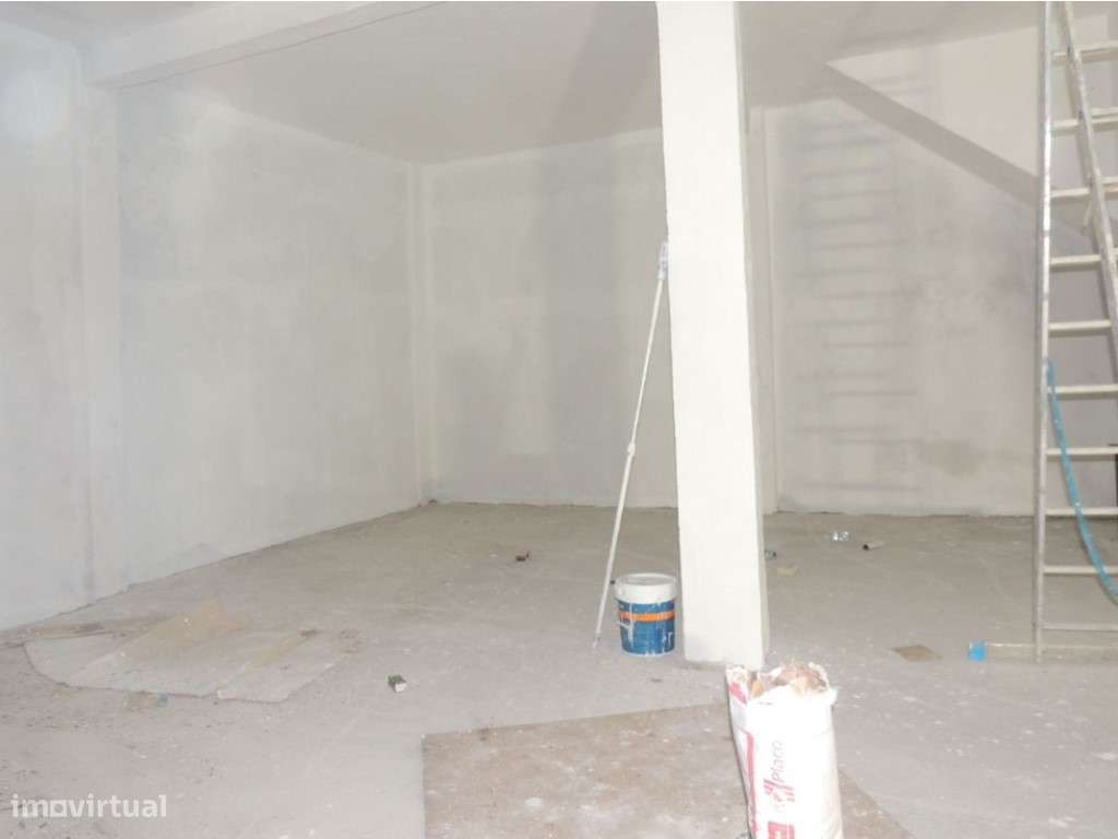 Armazém para venda em Odivelas - Grande imagem: 2/14