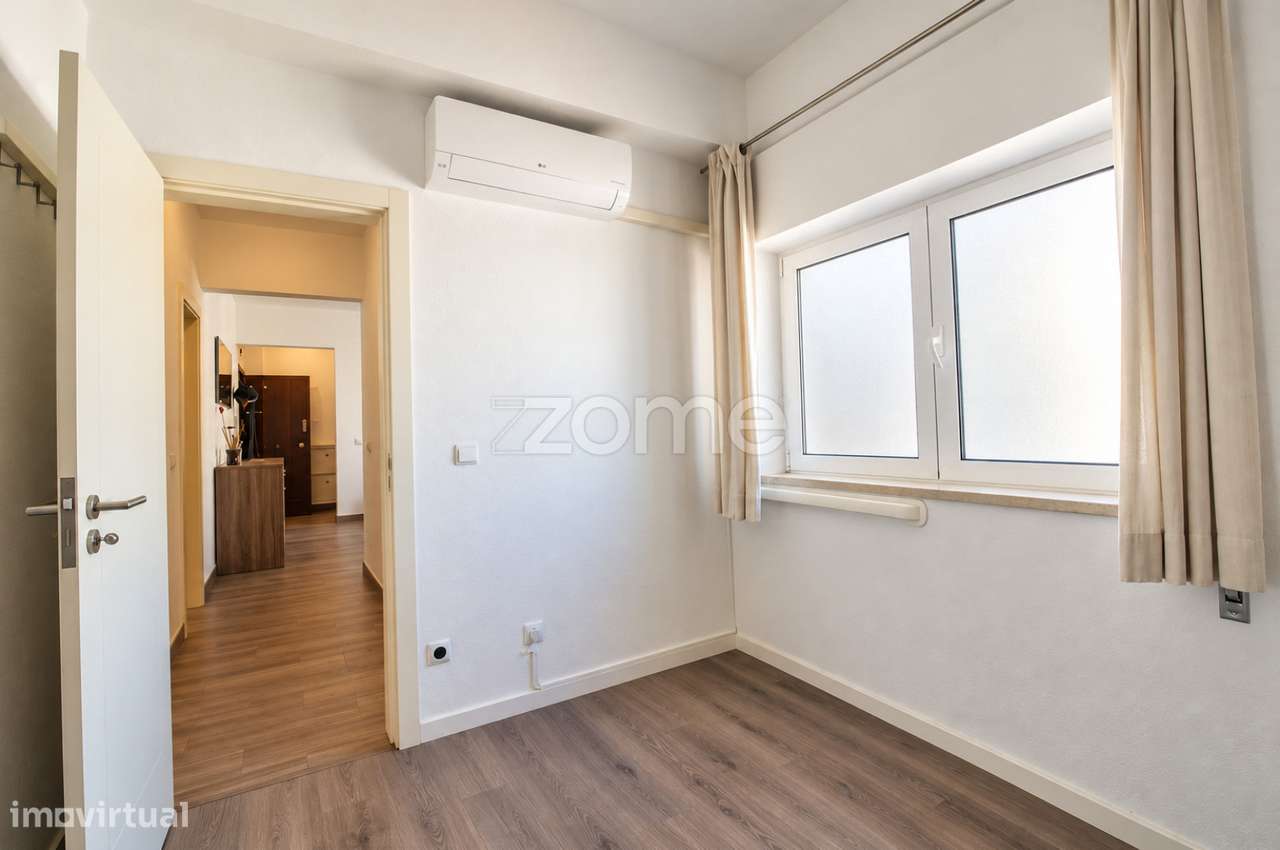 Apartamento T2 Remodelado com Excelente Luminosidade | Marvila, Lisboa-20