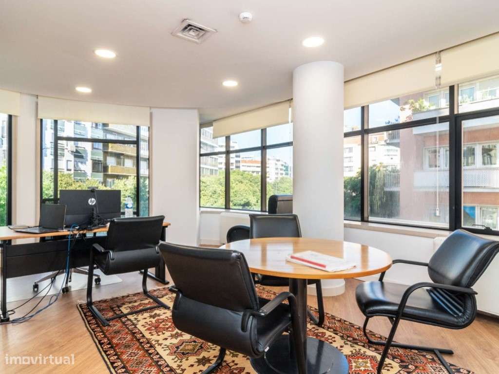 Escritório com 3 lugares de estacionamento nas Avenidas Novas - Grande imagem: 2/23
