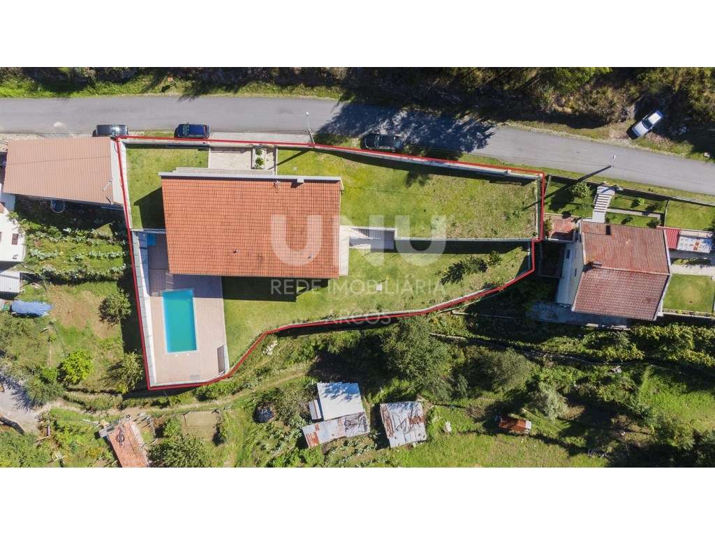 Moradia V4 com Piscina-28