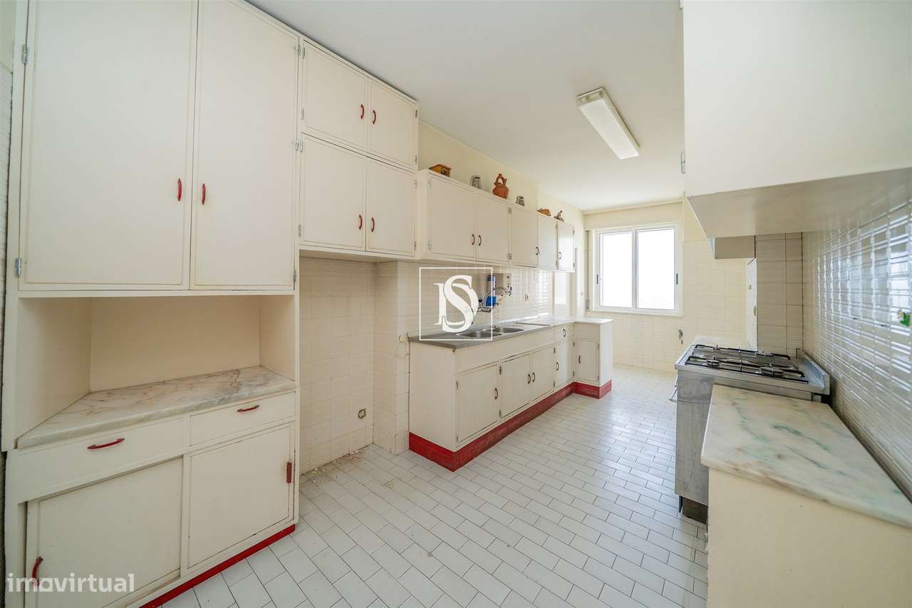 Póvoa de Varzim | Propriedade de Exceção na Primeira Linha de Mar-12