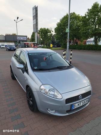 Fiat Grande Punto - 11