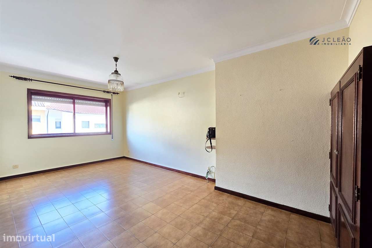 Apartamento T1+1 na Urbanização da Estação – Vilar do Pinheiro - Grande imagem: 4/36