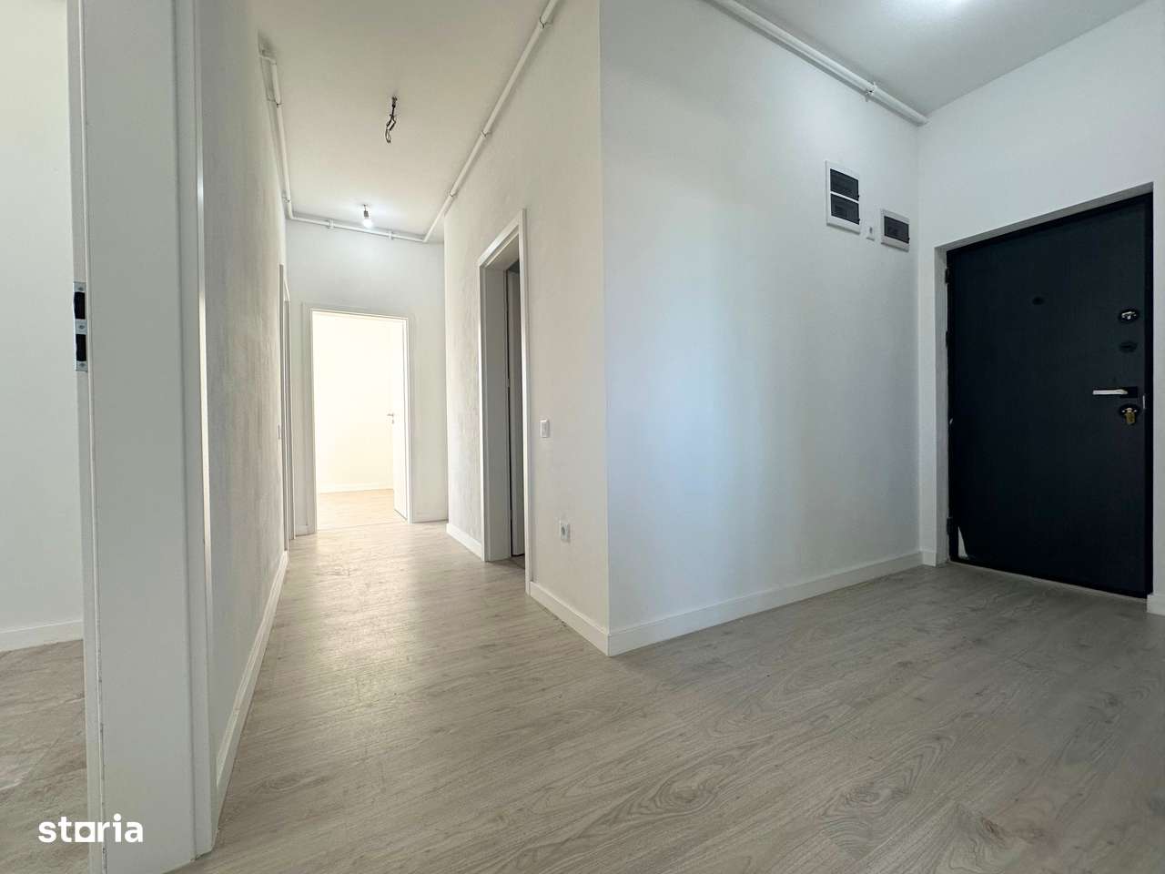 Apartament 2 camere 60 mp cu geam la baie lângă Paradisul Acvatic-0