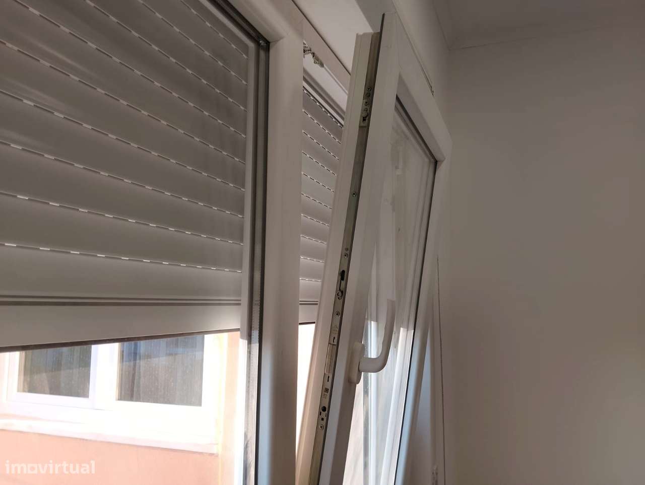 Apartamento T3 Totalmente Remodelado-13