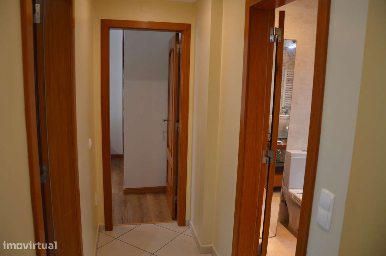 Fantástico T1, com terraço, na Baixa da Banheira - Grande imagem: 3/15