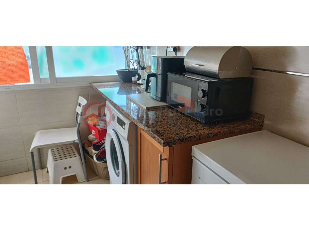 Excelente Apartamento T2 em Corroios-2