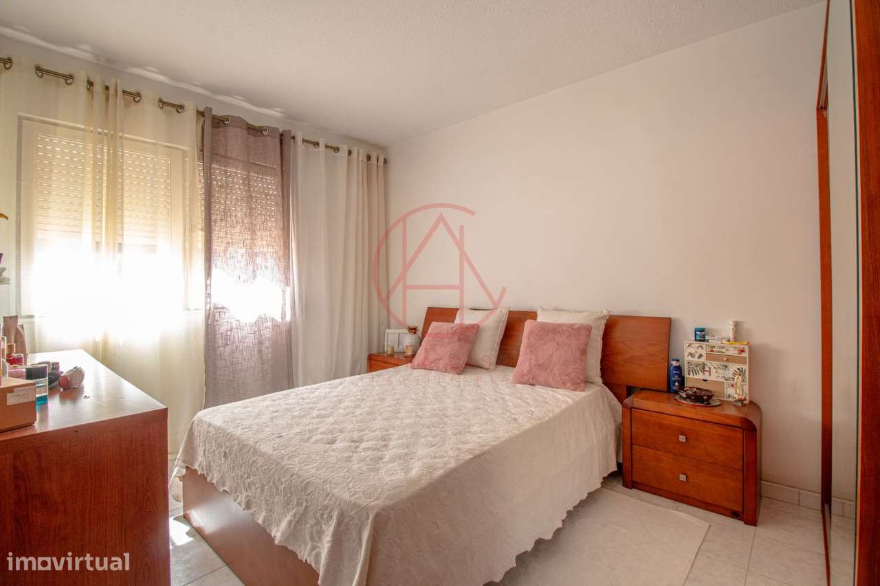 APARTAMENTO T3 1º andar c/ elevador - Sto Antonio da Charneca-20