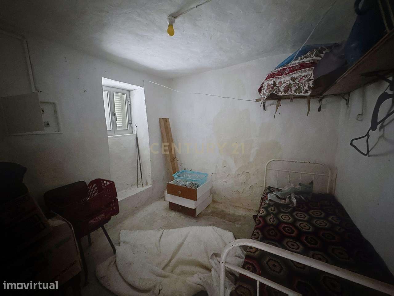 Oportunidade de Renovação em Famalicão – Nazaré | 135.000€-14