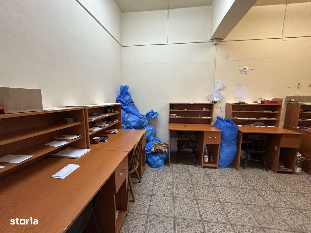 Vand spatiu comercial,actualmente POSTA din Chisineu Cris, din centru.-5