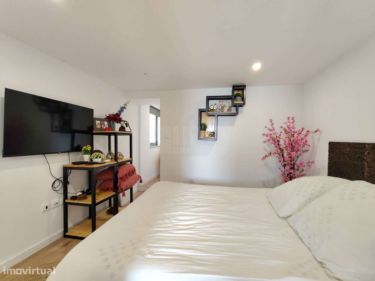 Moradia T1 Duplex Renovada c/ Quintal / Jardim / Piscina-22