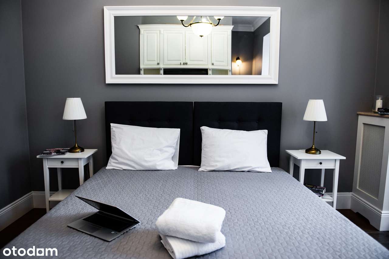 Kawalerka, Hoża 50, lokalizacja TOP-0