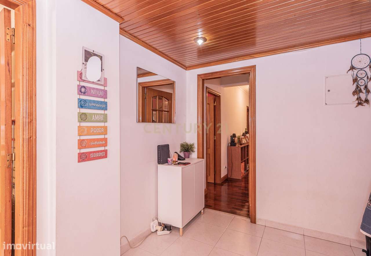 Apartamento T3 em S. Marcos/Cacém com Arrecadação-16