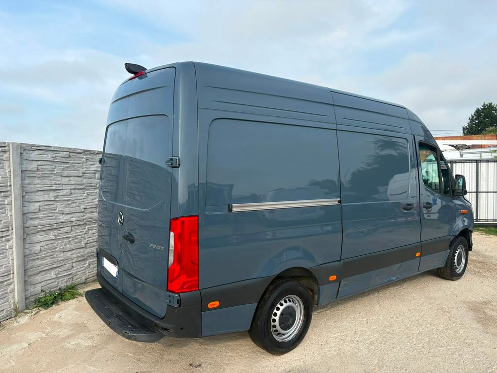 Mercedes-Benz Sprinter 2024