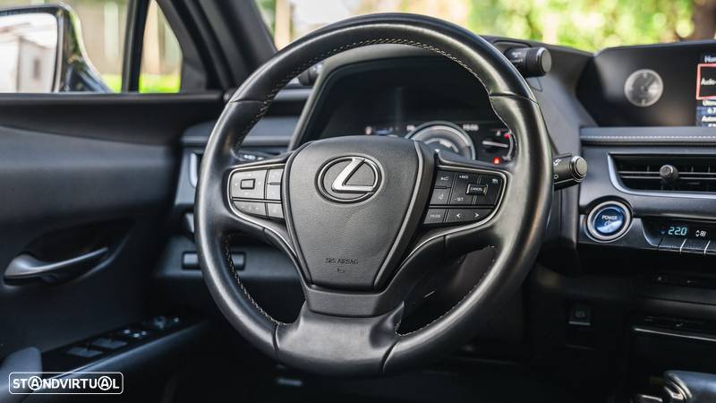 Lexus UX 250h Special Edition (LCA) - 32