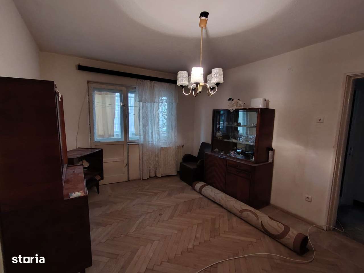 Pret redus!!!Ap 2 camere cauta sa fie modernizat- Micro 9-1