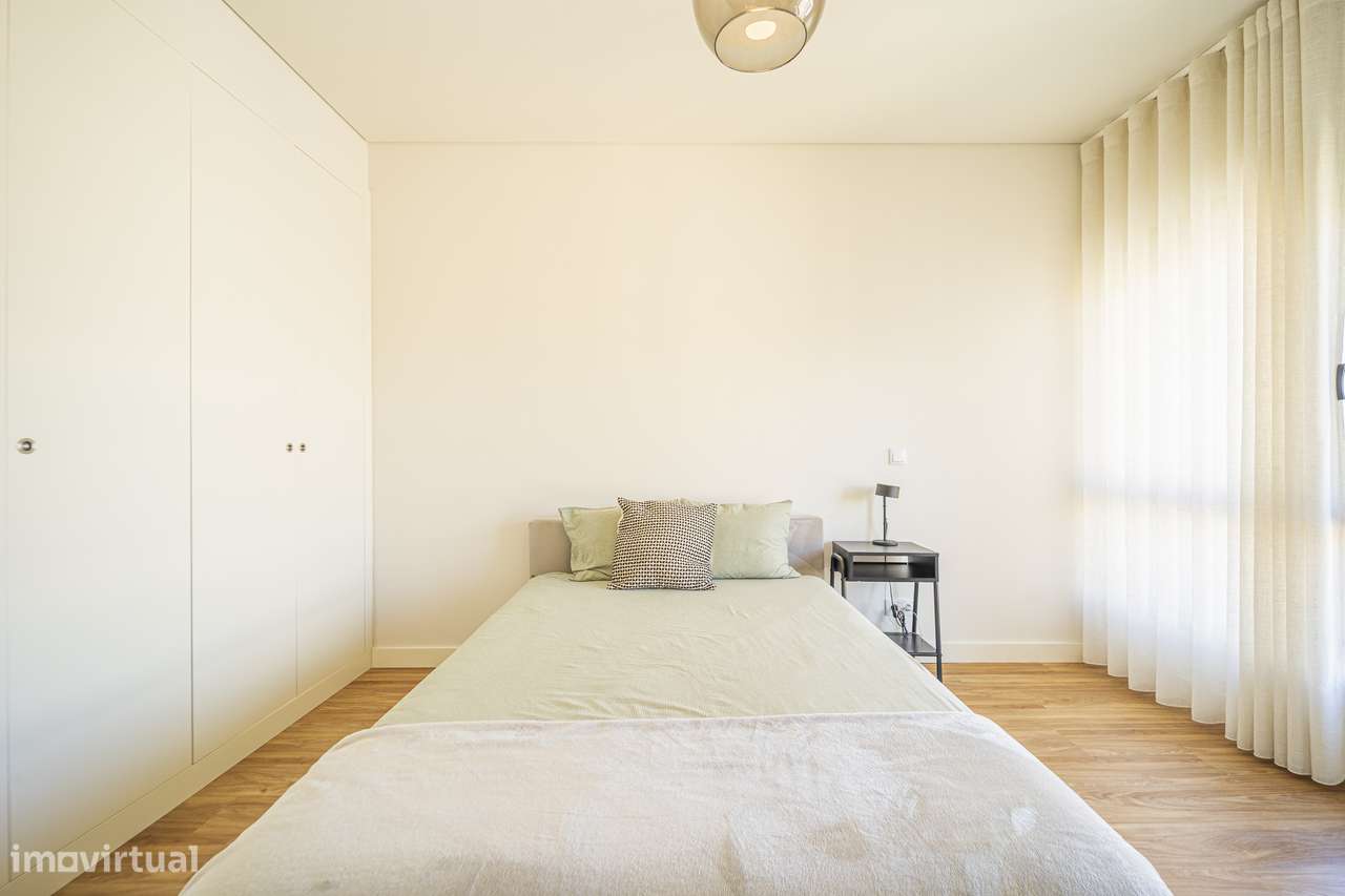T4 | 183 m² | Miraflores | Vistas Monsanto + Rio-25