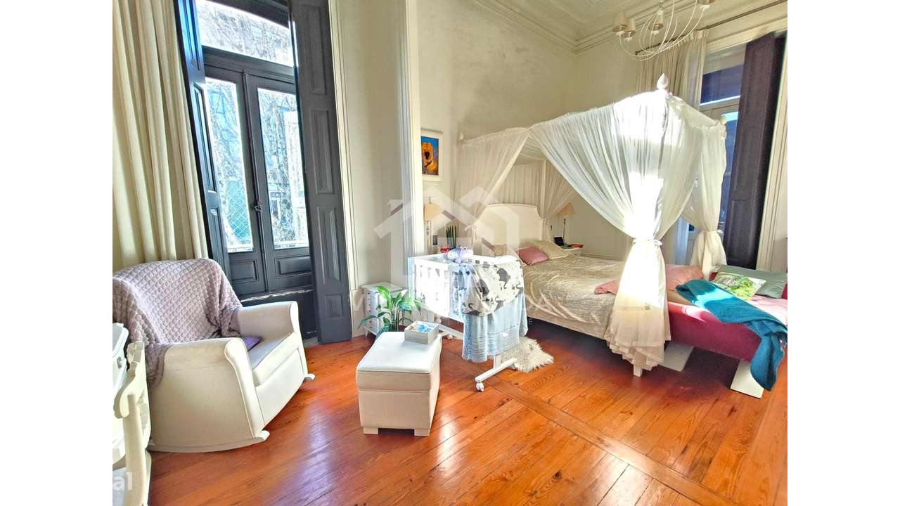 Palacete de prestígio T6 em Bonfim-18