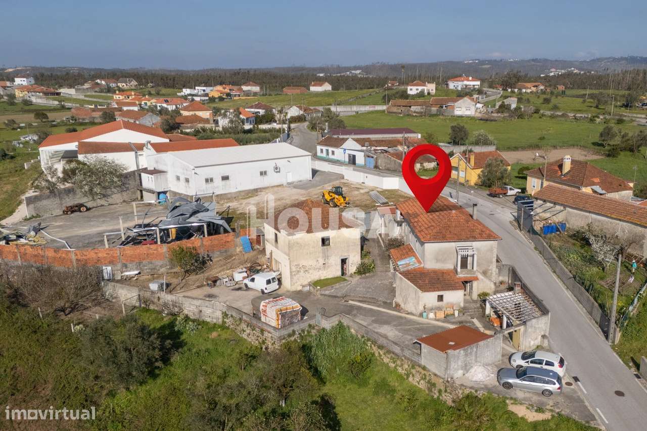 Moradia T3 com terreno de 2.157 m² – Raposeira, Colmeias | Leiria-59