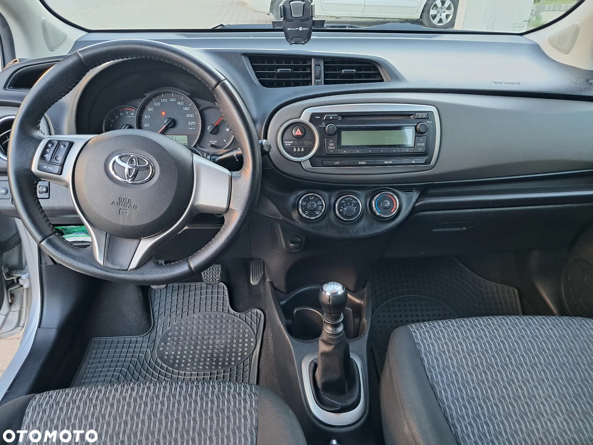 Toyota Yaris 1.33 Active - 12