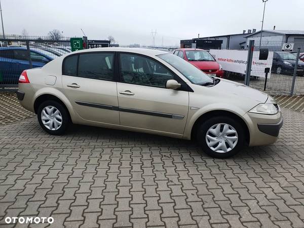 Renault Megane II 1.6 16V Confort Dynamique - 4