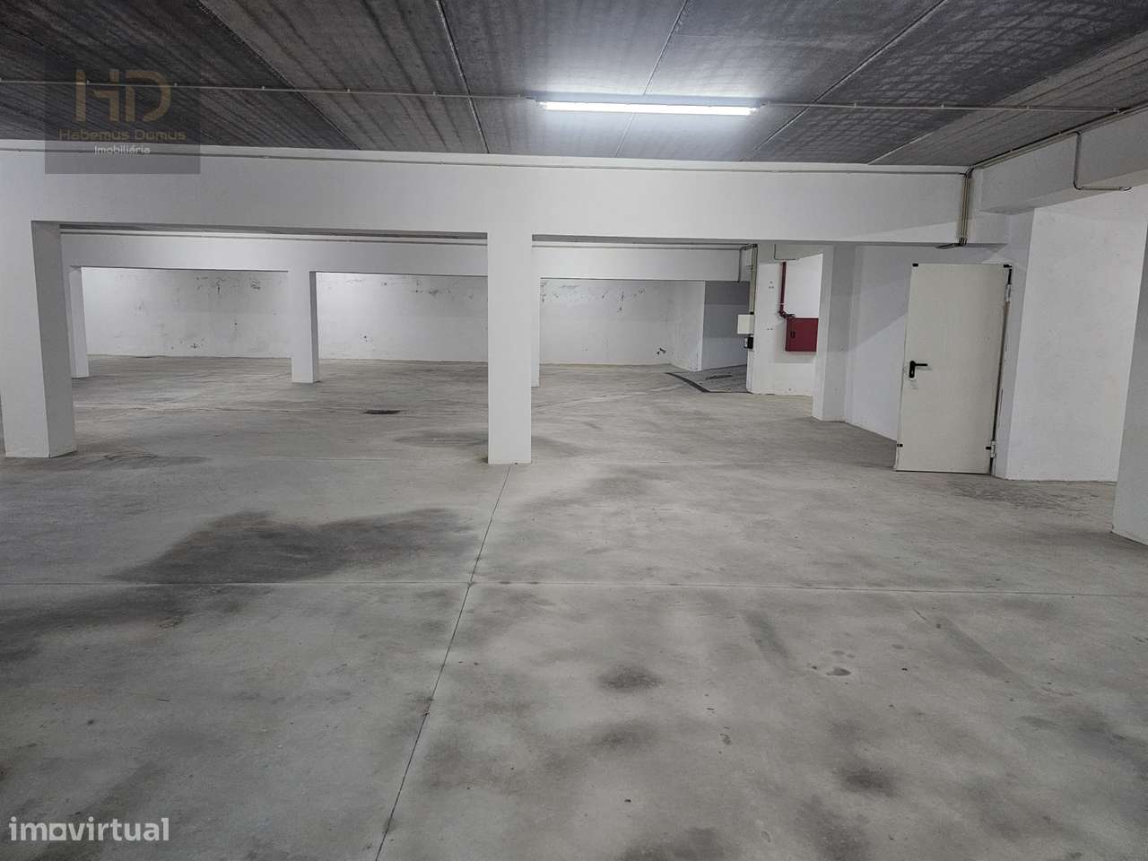 Armazém para venda ou aluguer na zona industrial de Grijó - Grande imagem: 5/20