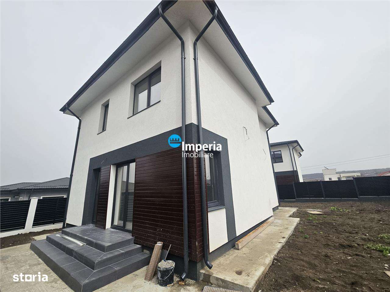 Casa individuala de vanzare, cu un regim de inaltime P+E in zona Buciu - Imagine principală: 3/10