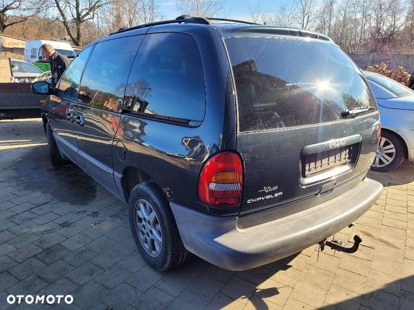 Chrysler Voyager 3,8 4WD Na części - 2