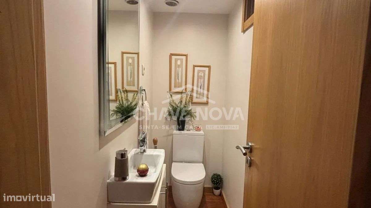 Excelente Moradia T3+1 à venda, apenas a 200 metros de Santo Ovídio.-9