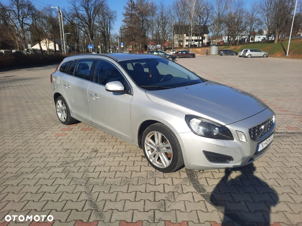 Volvo V60 T3 Momentum - 2