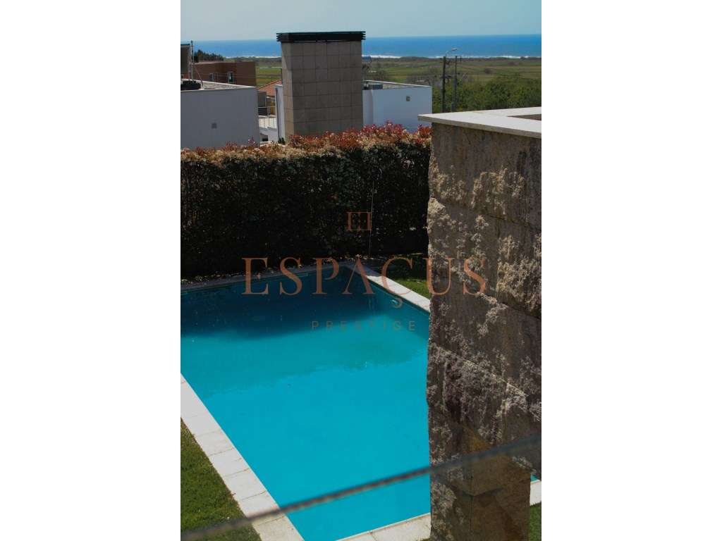 Moradia V4 com Vista Mar - Um Refúgio de Conforto e Elegância - Grande imagem: 4/60