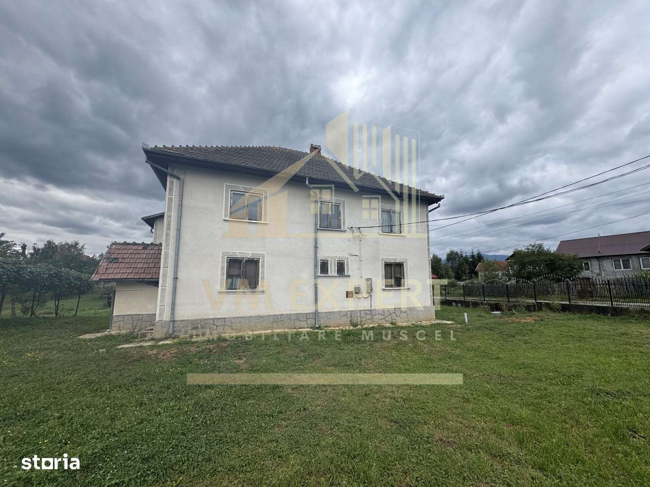 CASĂ 7 CAMERE TEREN 468 MP BUGHEA DE SUS ARGEȘ - Imagine principală: 3/20