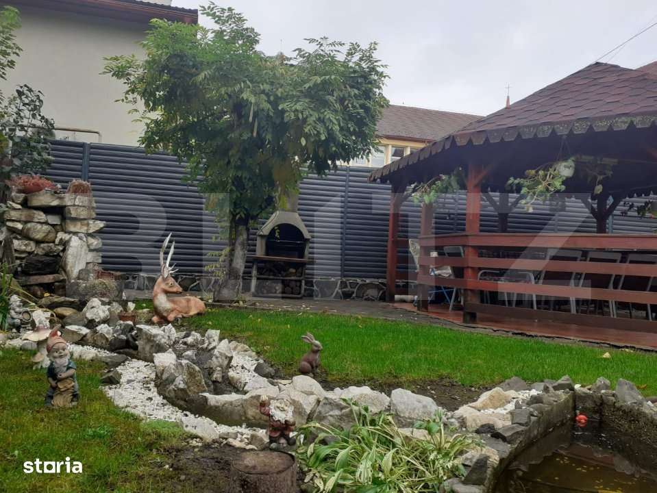Casa cu doua apartamente si garaj in zona 0 a Bistritei - 240mp utili - Imagine principală: 3/16