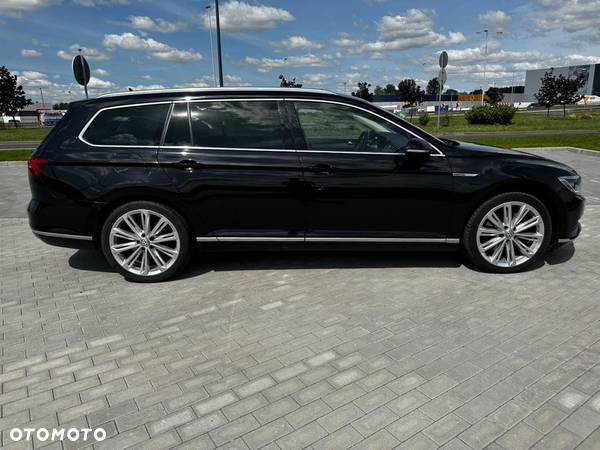 Volkswagen Passat 2.0 TDI Bi-Turbo BMT 4Mot Highline DSG - 9