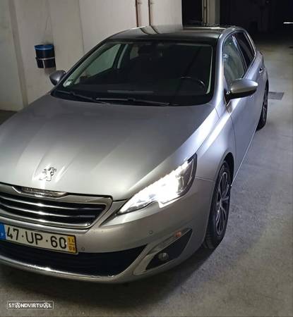 Peugeot 308 - 1