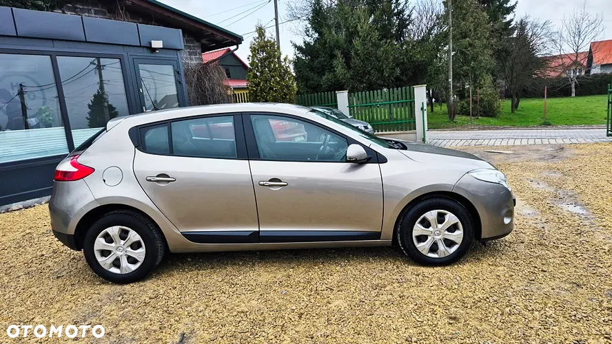 Renault Megane 1.6 16V 100 Expression - 11