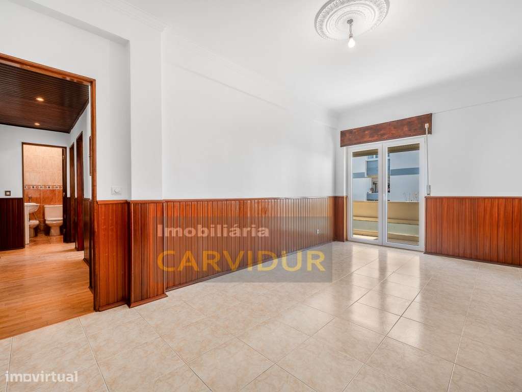 Moita T3 Boas áreas e excelente localização-5