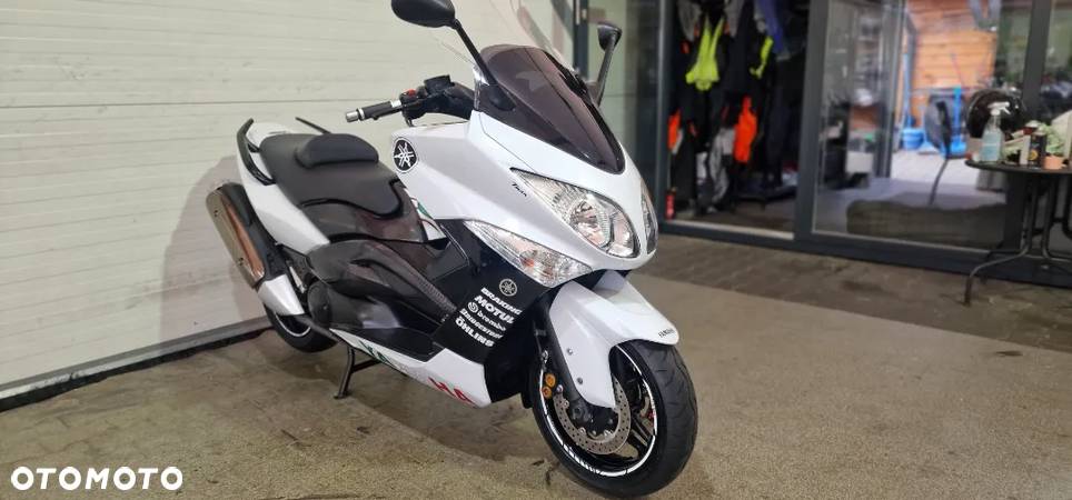 Yamaha Tmax - 5