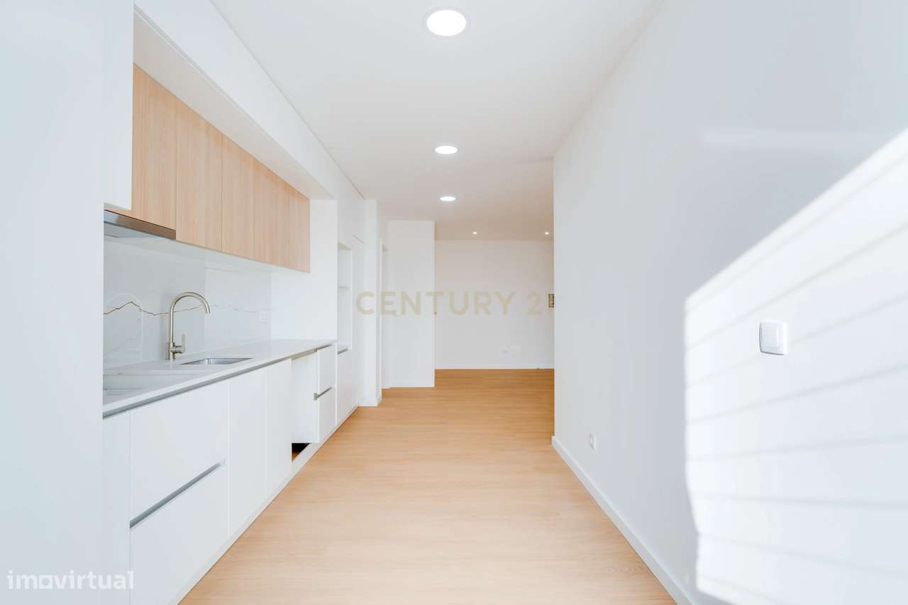 Apartamento T3 em Arrifana-7