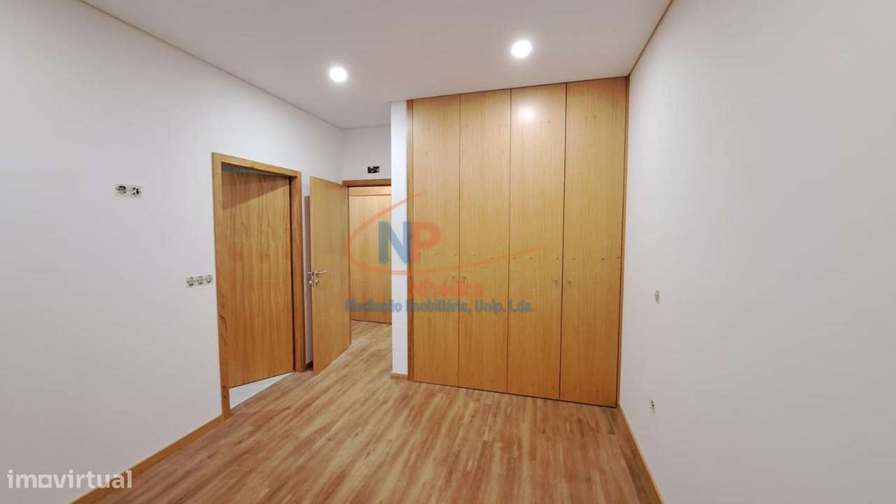 Apartamento T4 no Centro de Vizela - Grande imagem: 4/23