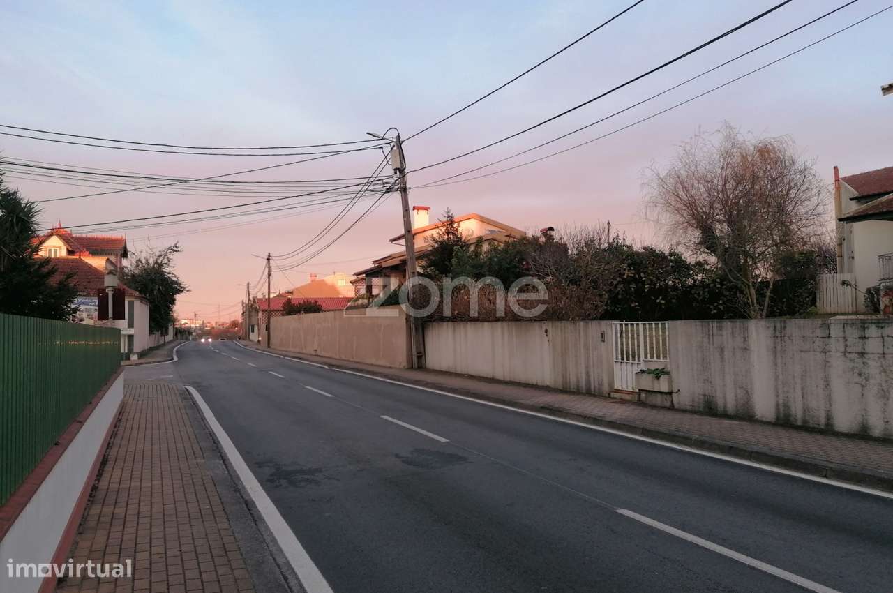Moradia em Ruína com terreno no centro Ihavo-Aveiro - Grande imagem: 3/17