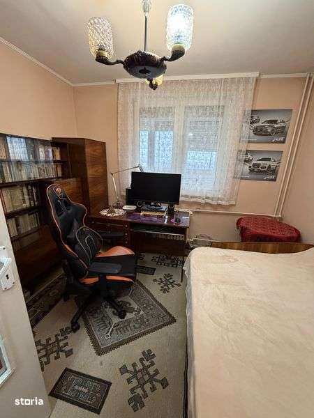 Vand apartament 3 camere, zona Rogerius - Imagine principală: 4/8
