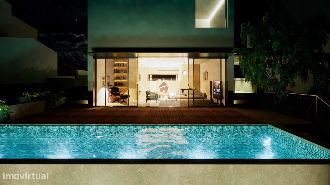 Moradia 4 frentes com piscina, terreno c/420 m2, Grijó - Grande imagem: 2/9