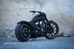 Harley-Davidson Softail Breakout - 22