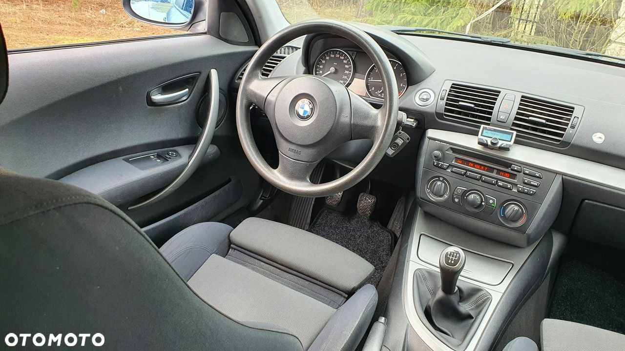 BMW Seria 1 - 21