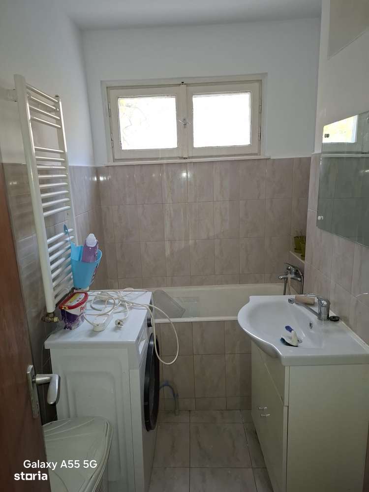 Apartament 2 camere b-dul Garii, confort 1, etaj 1/4, balcon. - Imagine principală: 5/11
